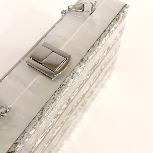 LUCITE GLITTER EVENING BAG NWT - Picture 9 of 13